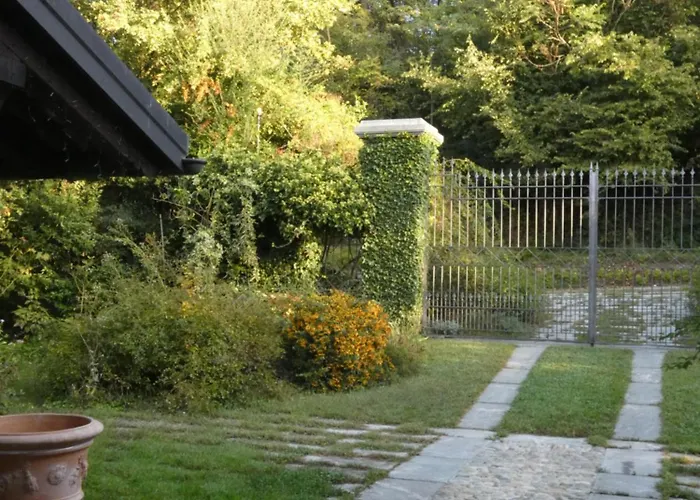 Rosedeliziose Baldissero Canavese Bed and Breakfast 3*